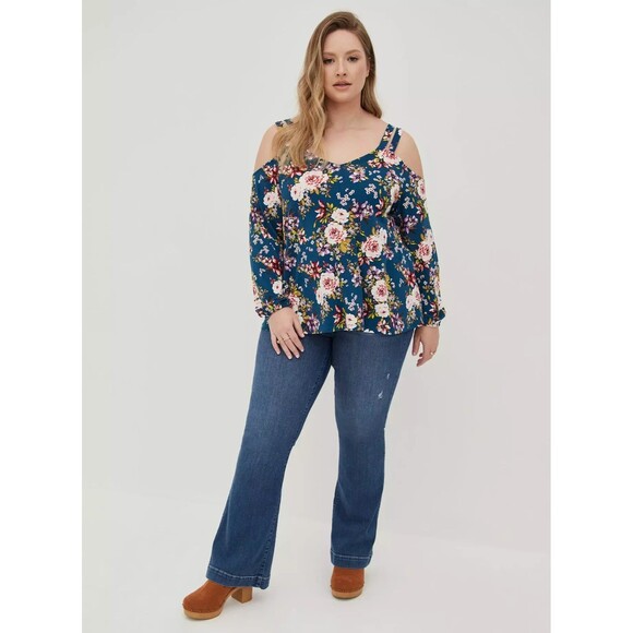 Torrid 2 Knit Crepe V-Neck Cold Cutout Cold Shoulder Top Blue Floral - Picture 1 of 5